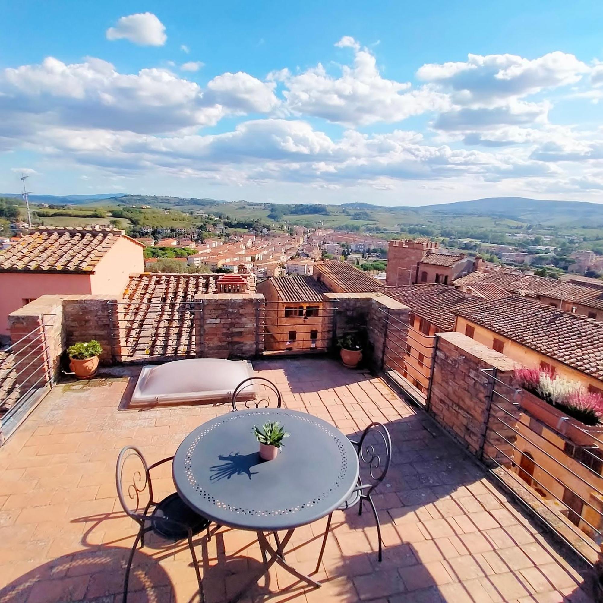 شقة Palazzo Stiozzi Ridolfi تْشيرتالدو المظهر الخارجي الصورة